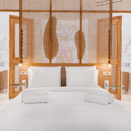 Faos Exclusive Suites Орнос Екстериор снимка